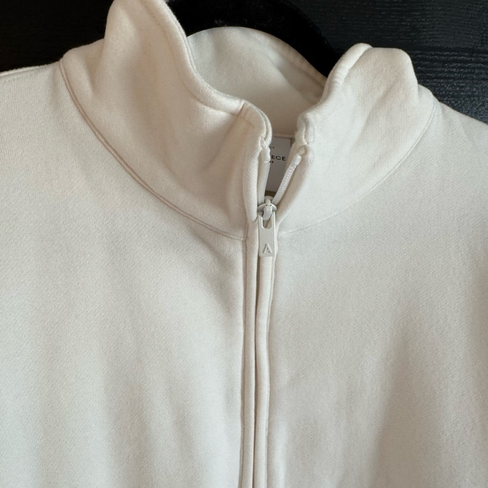 Aritzia Boyfriend 1/2 Zip Sweatshirt - Picture 5 of 7